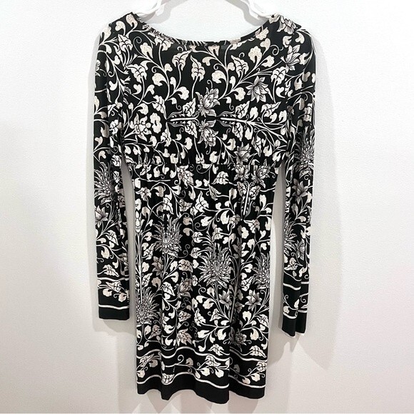 Francesca’s Miuse black and ivory empire waist floral dress size small - Picture 3 of 6